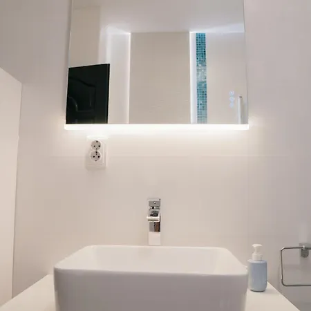 Apartment North *